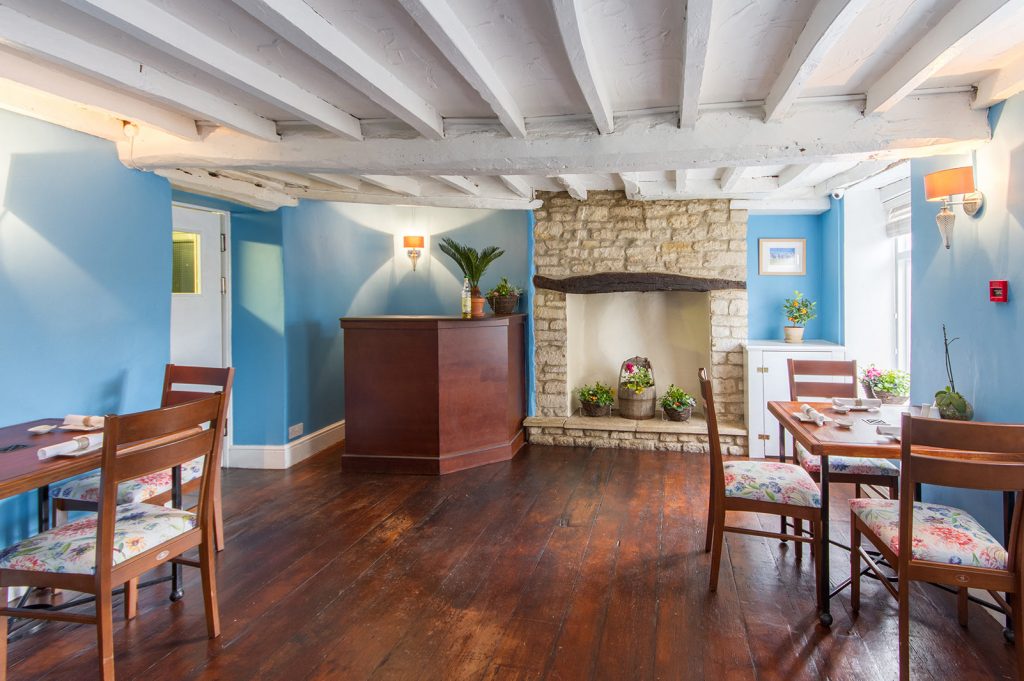 Tierra & Mar Restaurant